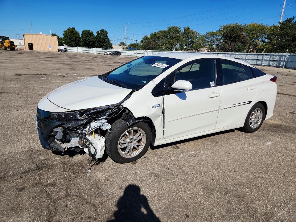 2019 Toyota Prius prime VIN JTDKARFP4K3106080 — COPART salvage auction photo