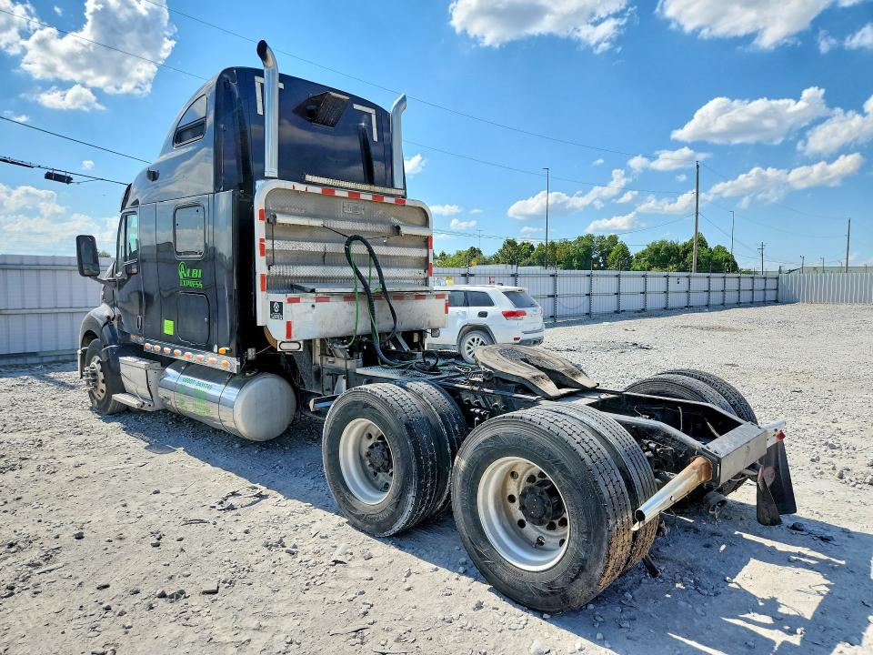 2005 Peterbilt 387 VIN 1XP7DB9X65D855962 COPART salvage auction — ALL OVER, IL - SALVAGE CERTIFICATE, sold $2,300 on 2026-10-07 (photo 2)