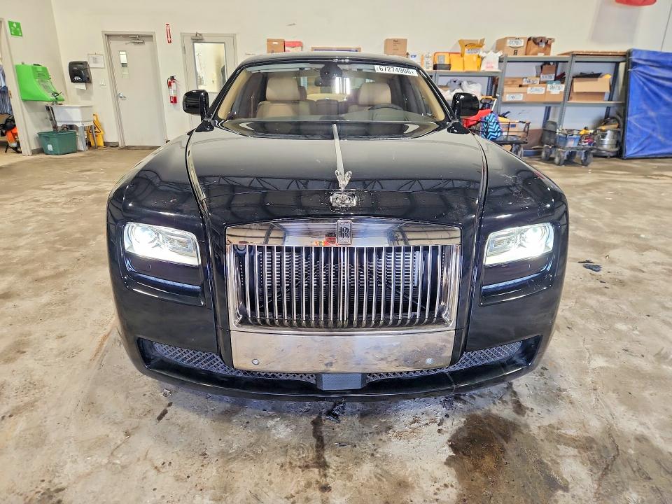 2010 Rolls-royce Ghost VIN SCA664S52AUX48582 COPART salvage auction — WATER/FLOOD, ON - PERMIT IRREPAIRABLE (P), sold $30,250 on 2026-09-08 (photo 5)