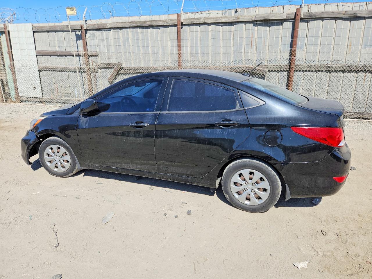 2016 Hyundai Accent VIN KMHCT4AEXGU136964 COPART salvage auction — Front End, Dv - Clean Title, sold $950 on 2026-09-21 (photo 2)
