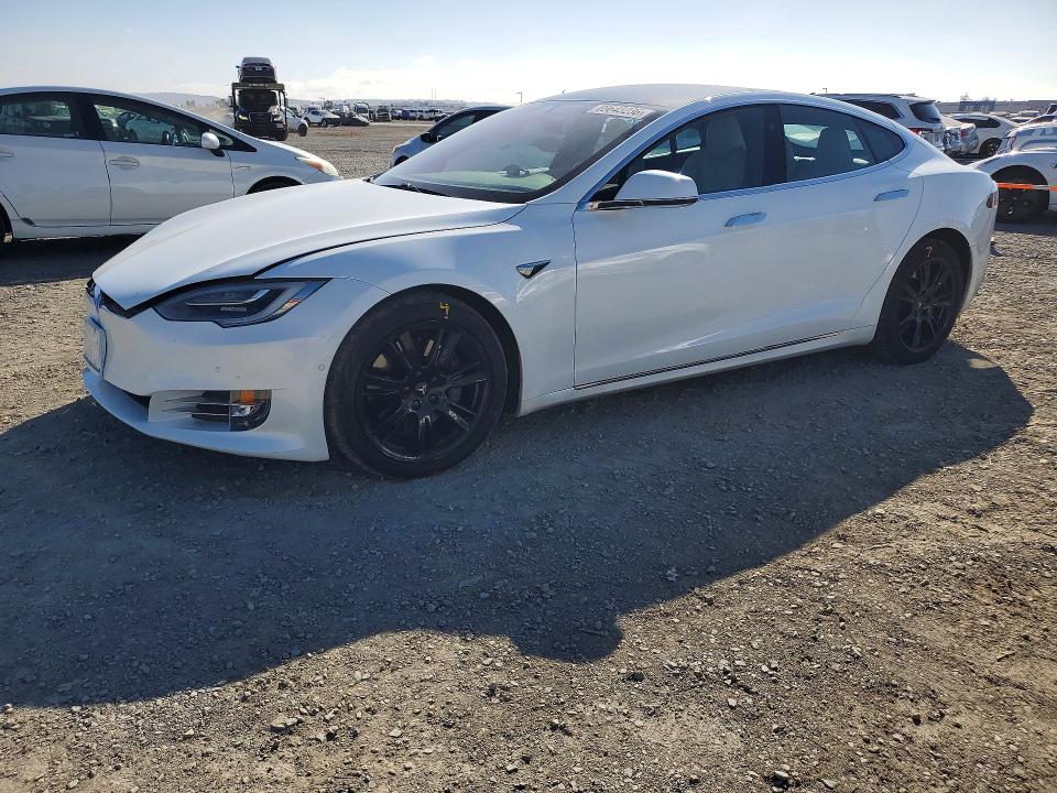 2020 Tesla Model s VIN 5YJSA1E20LF403326 — COPART salvage auction photo