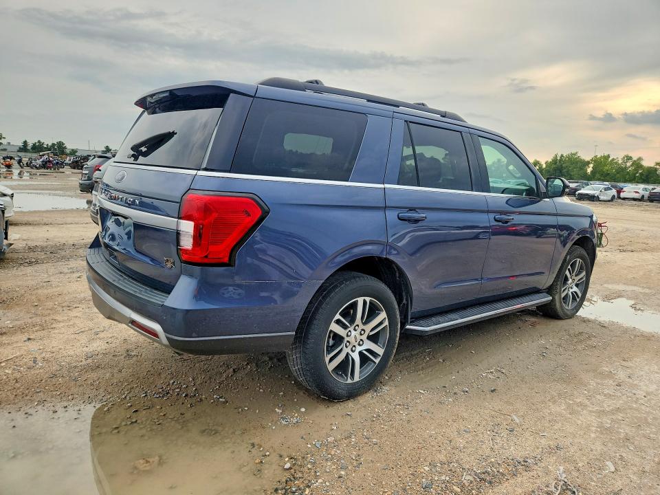 2022 Ford Expedition VIN 1FMJU1HT4NEA56381 COPART salvage auction — SIDE, Tx - Certificate Of Title, sold $14,000 on 2026-09-11 (photo 3)