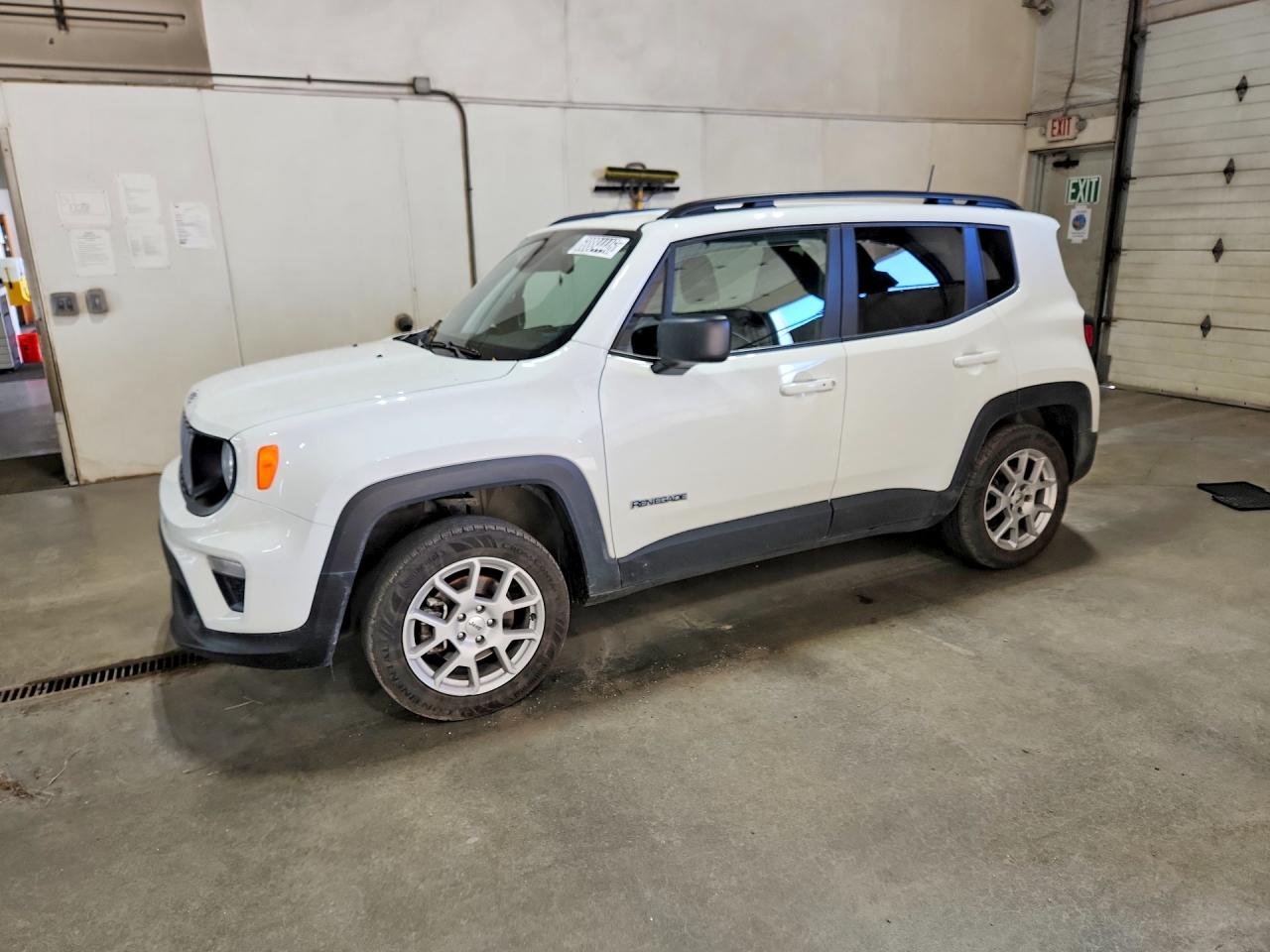 2022 Jeep Renegade VIN ZACNJDB12NPN86876 — COPART salvage auction photo