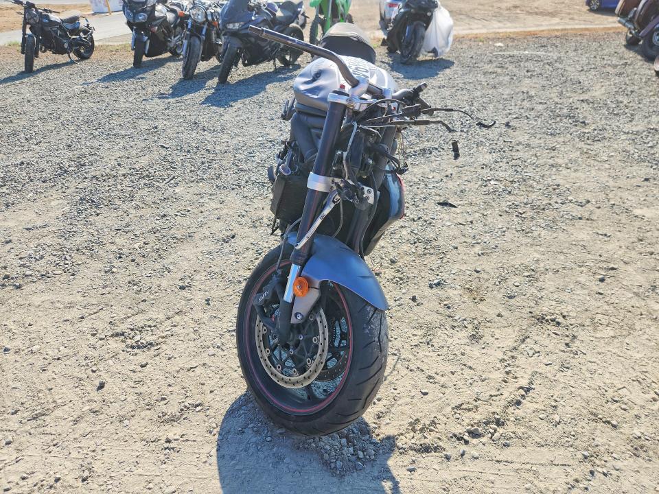 2015 Triumph motorcycle Street VIN SMTL03NEXFT657917 COPART salvage auction — FRONT END, AZ - CERT OF TITLE - SALVAGE, sold $10 on 2026-09-22 (photo 2)