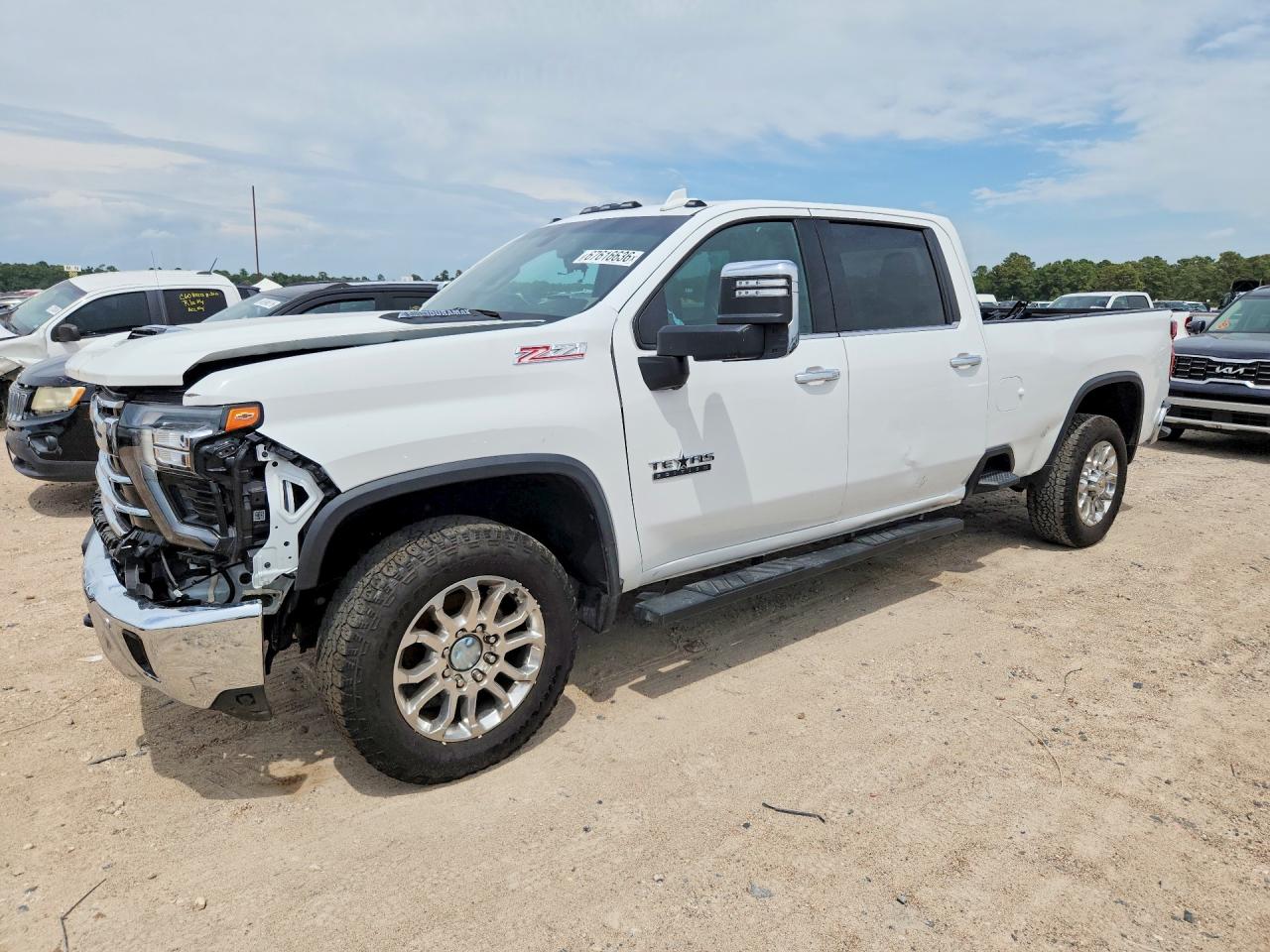 2025 Chevrolet Silverado 2500 VIN 1GC4KPEY1SF226552 — COPART salvage auction photo