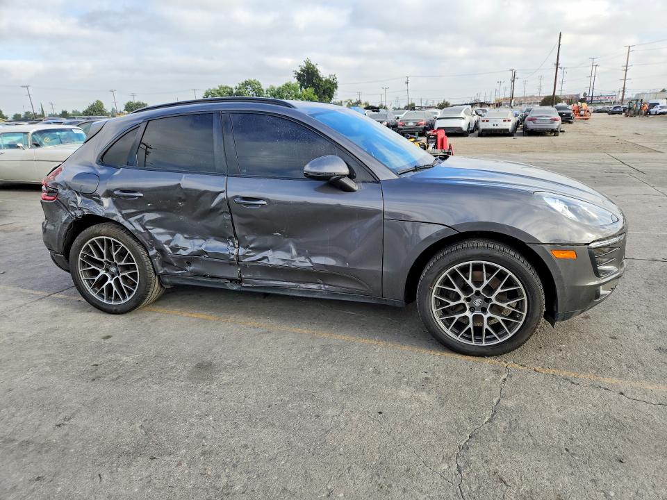 2018 Porsche Macan VIN WP1AA2A5XJLB03982 COPART salvage auction — SIDE, CA - SALVAGE CERTIFICATE, sold $6,800 on 2026-10-12 (photo 4)