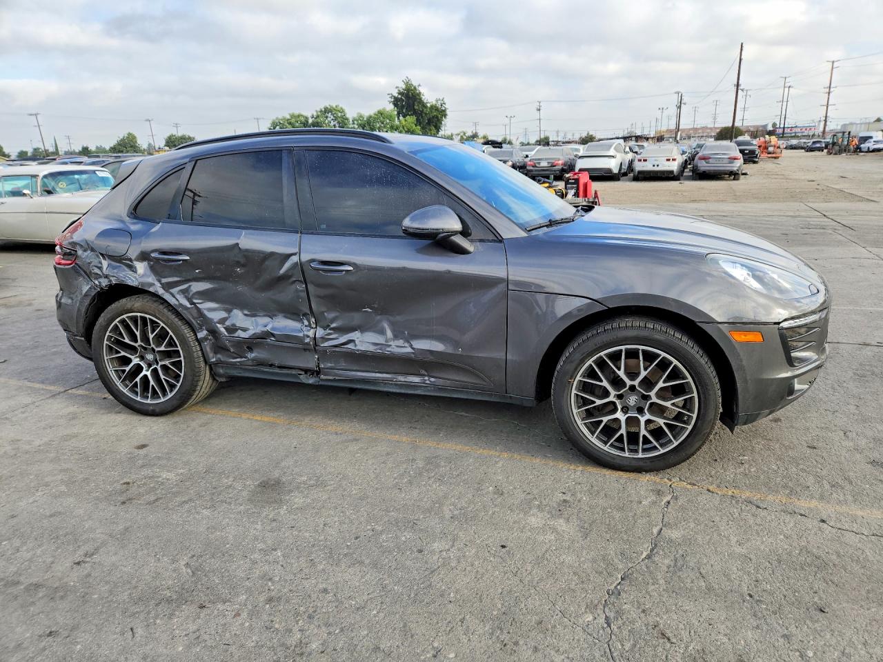 2018 Porsche Macan VIN WP1AA2A5XJLB03982 COPART salvage auction — Side, CA - SALVAGE CERTIFICATE, sold $7,300 on 2026-09-11 (photo 4)