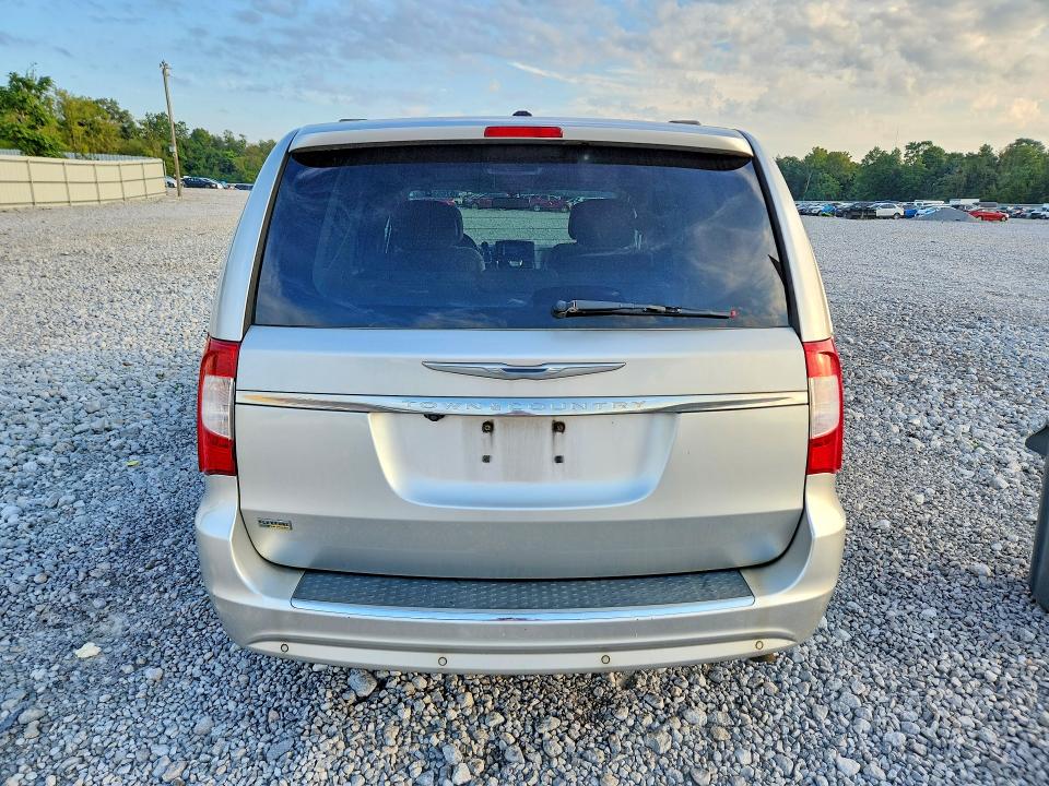 2011 Chrysler Town & country VIN 2A4RR5DGXBR665038 COPART salvage auction — NORMAL WEAR, OH - CERTIFICATE OF TITLE, sold $900 on 2026-09-23 (photo 6)