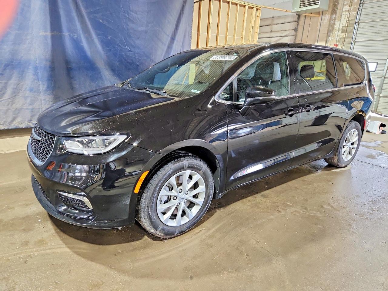 2025 Chrysler Pacifica VIN 2C4RC3BG7SR514527 — COPART salvage auction photo