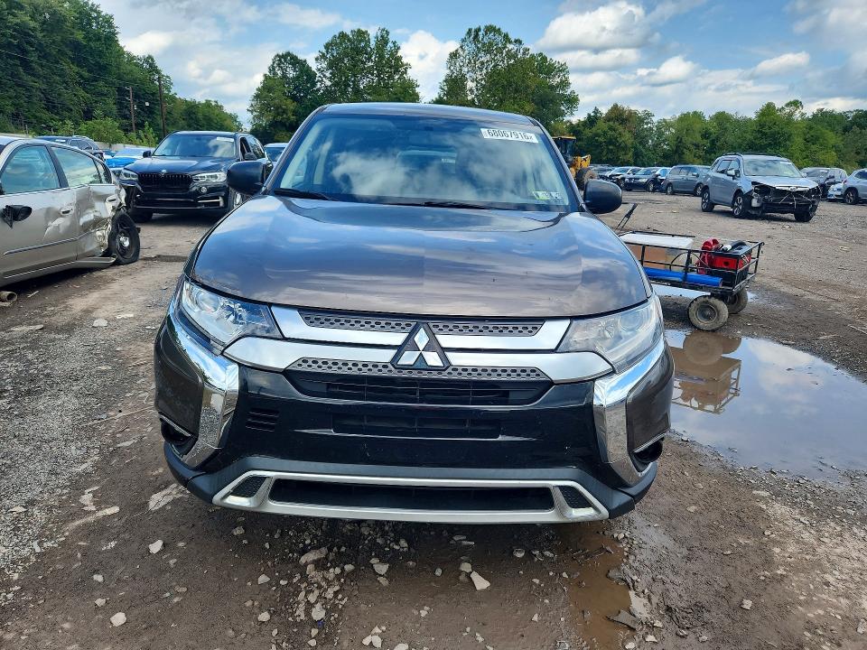 2019 Mitsubishi Outlander VIN JA4AD2A34KZ016109 COPART salvage auction — MINOR DENT/SCRATCHES, Pa - Cert Of Title, sold $4,000 on 2026-09-17 (photo 5)