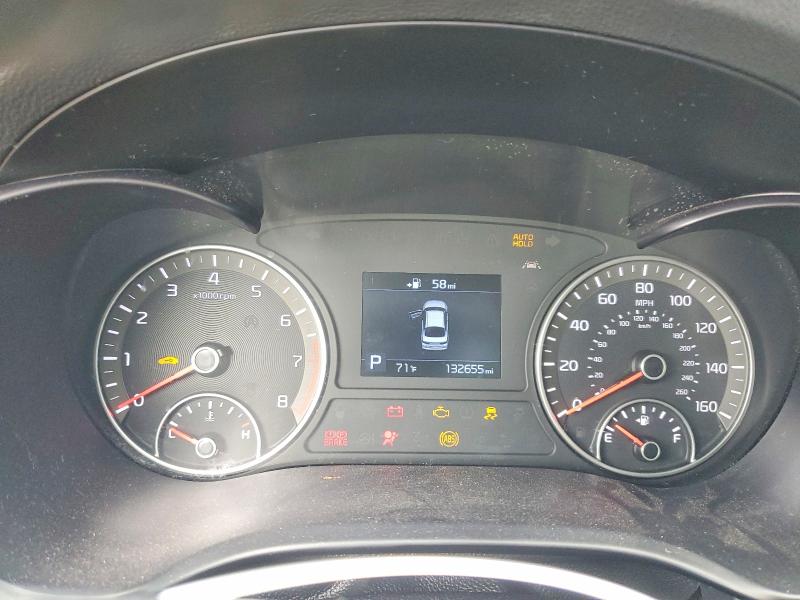 2019 Kia Optima VIN 5XXGU4L14KG304111 COPART salvage auction — MINOR DENT/SCRATCHES, Or - Certificate Of Title, sold $1,600 on 2026-09-16 (photo 9)