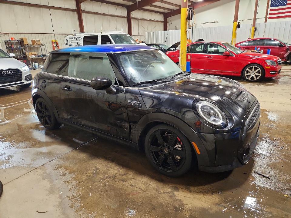 2024 Mini Cooper VIN WMW53DH06R2V37902 COPART salvage auction — SIDE, Pa - Certificate Of Salvage, sold $10,000 on 2026-09-29 (photo 4)