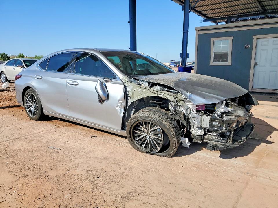2025 Lexus ES VIN 58ADA1C13SU054370 COPART salvage auction — FRONT END, Az - Cert Of Title - Salvage, sold $18,700 on 2026-09-10 (photo 4)