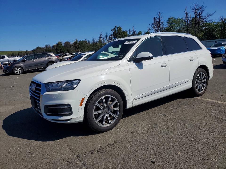 2017 Audi Q7 VIN WA1LHAF70HD039010 — COPART salvage auction photo