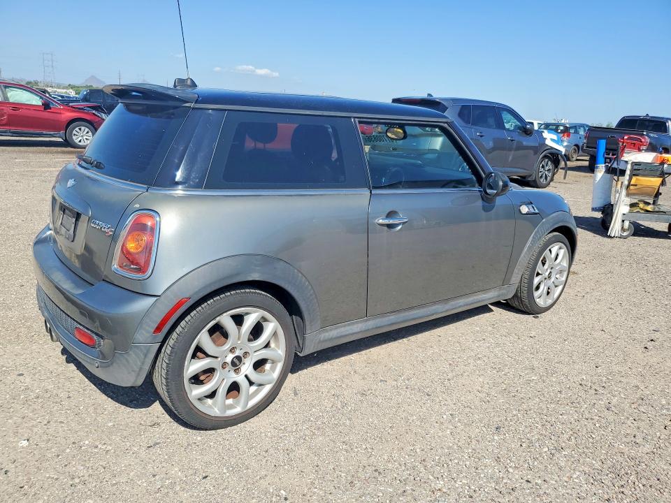 2007 Mini Cooper VIN WMWMF73547TT83785 COPART salvage auction — MINOR DENT/SCRATCHES, Az - Certificate Of Title, sold $175 on 2026-09-11 (photo 3)