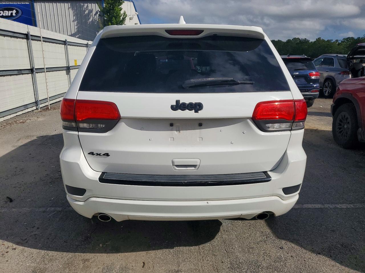 2015 Jeep Cherokee VIN 1C4RJFAG7FC651815 COPART salvage auction — Minor Dent/Scratches, NC - CERTIFICATE OF TITLE, sold $2,900 on 2026-09-18 (photo 6)