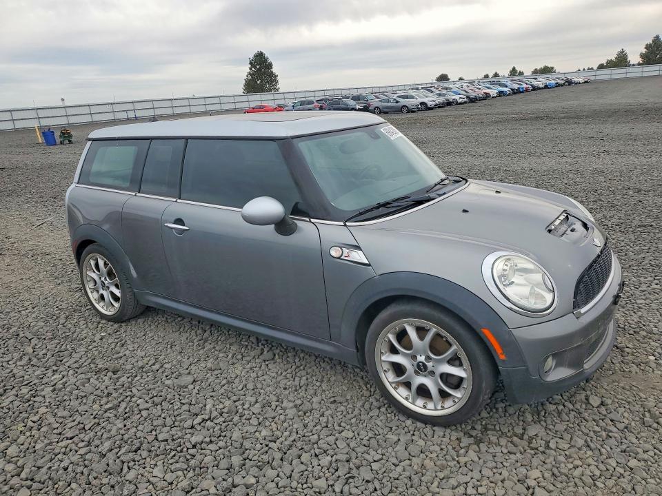 2008 Mini Cooper VIN WMWMM33518TP87076 COPART salvage auction — VANDALISM, WA - BILL OF SALE, sold $400 on 2026-09-30 (photo 4)