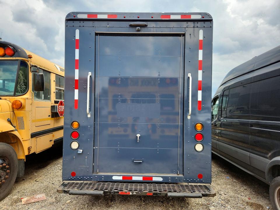 2020 Freightliner Mt45g VIN 4UZAC2EA3LCMK2979 COPART salvage auction — NORMAL WEAR, IL - CERTIFICATE OF TITLE, sold $22,500 on 2026-09-15 (photo 6)