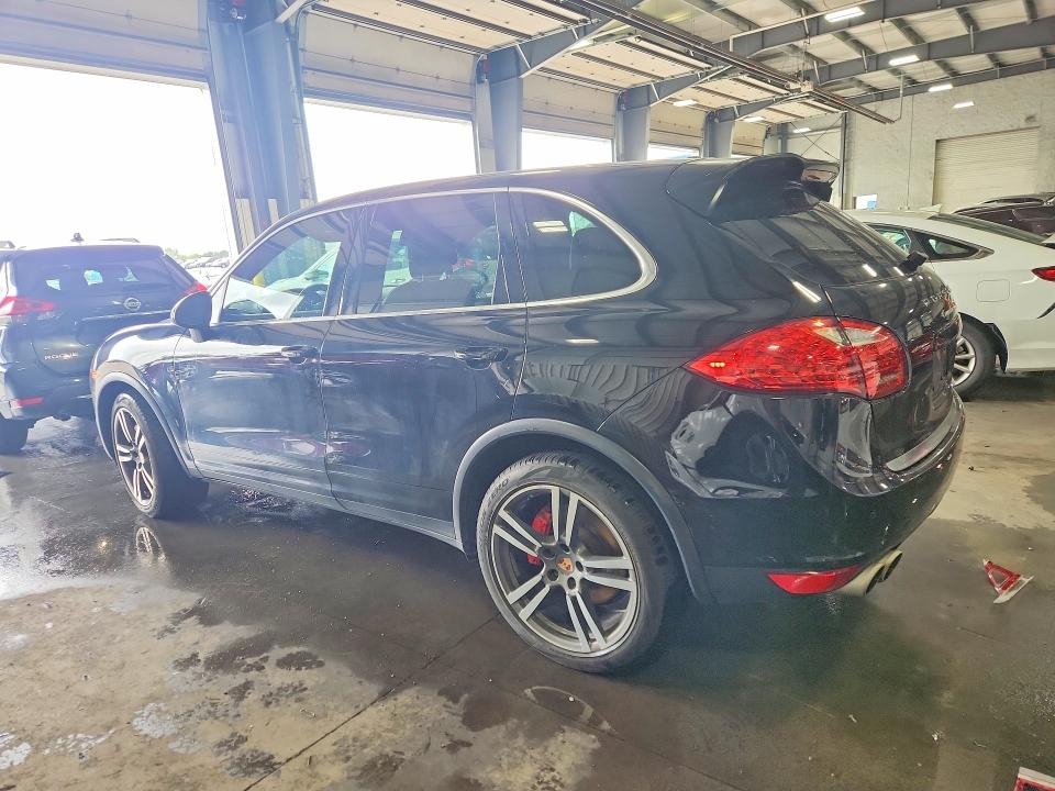2014 Porsche Cayenne VIN WP1AC2A20ELA80007 COPART salvage auction — MINOR DENT/SCRATCHES, MN - CERTIFICATE OF TITLE, sold $675 on 2026-09-16 (photo 2)