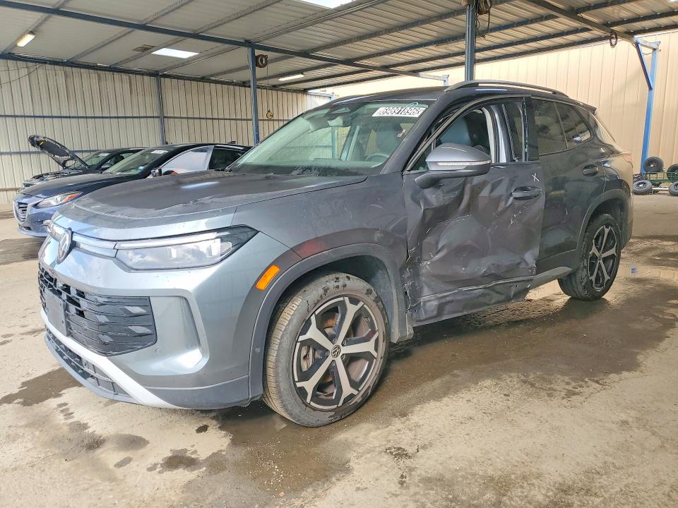 2026 Volkswagen Tiguan VIN 3VVER7RM8TM037035 — COPART salvage auction photo