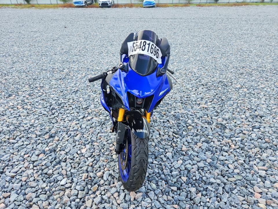 2025 Yamaha Yzfr7 VIN JYARM38E1SA015984 COPART salvage auction — ALL OVER, FL - CERTIFICATE OF TITLE (P), sold $4,000 on 2026-09-18 (photo 2)