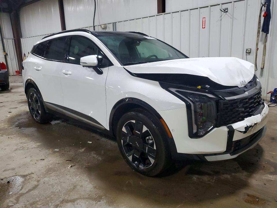 2026 Kia Sportage VIN KNDPXDDGXT7290462 COPART salvage auction — SIDE, PA, sold $16,600 on 2026-10-14 (photo 4)