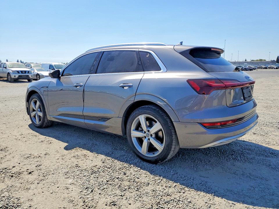2019 Audi E-tron VIN WA1LABGE5KB013108 COPART salvage auction — NORMAL WEAR, Ca - Dis/Dlr/Exp Only Clean Title (P), sold $12,000 on 2026-10-02 (photo 2)