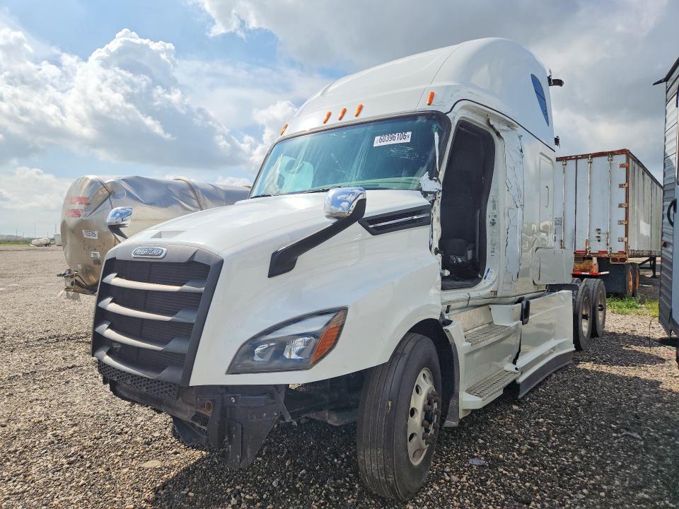 2024 Freightliner Cascadia 126 VIN 1FUJHHDR0RLVG7975 — COPART salvage auction photo