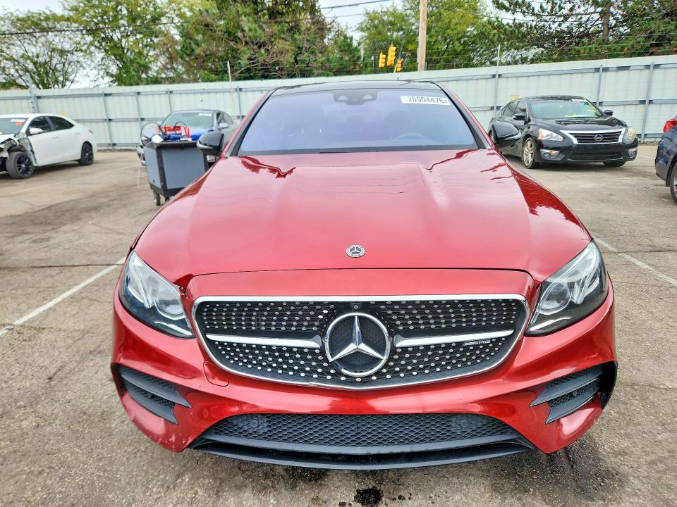 2019 Mercedes-benz E-klasse VIN WDDZF6BB8KA630892 COPART salvage auction — MINOR DENT/SCRATCHES, Salvage Title, sold $19,900 on 2026-10-12 (photo 5)