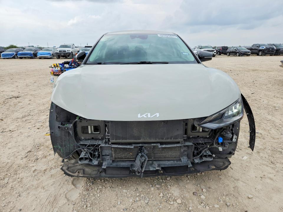 2024 Kia Ev6 VIN KNDC34LA8R5192137 COPART salvage auction — FRONT END, TX - CERTIFICATE OF TITLE, sold $8,200 on 2026-10-12 (photo 5)