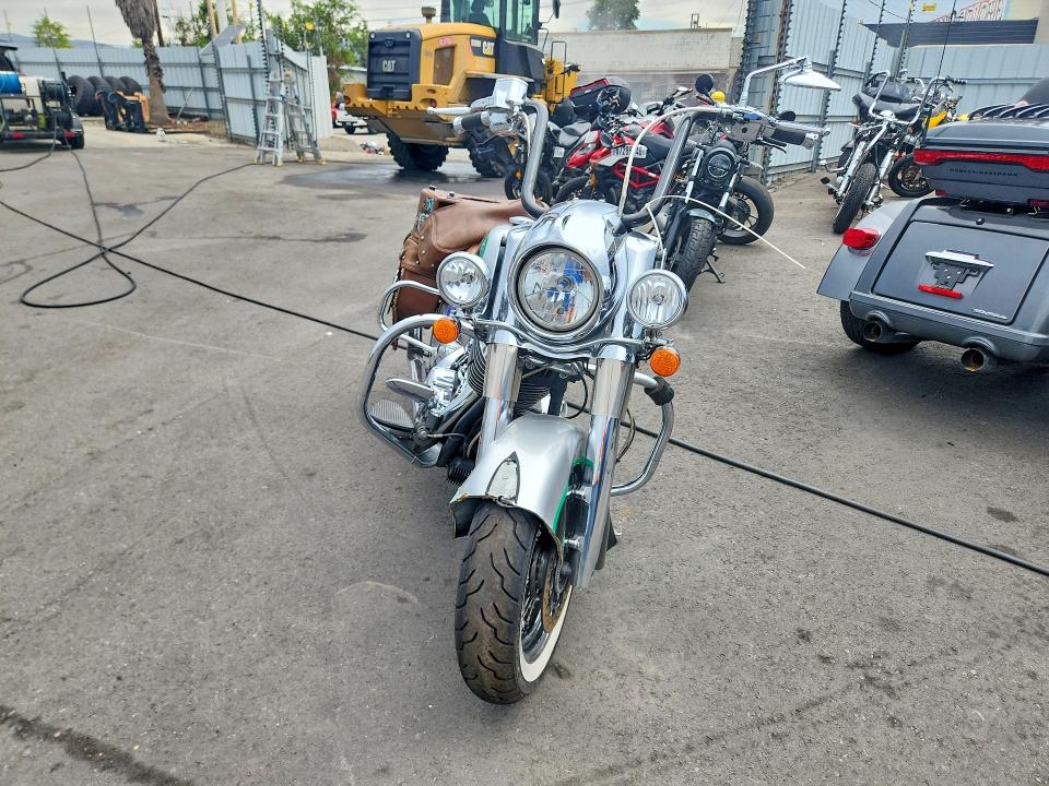 2016 Indian motorcycle co. Chief VIN 56KCCVAA4G3332941 COPART salvage auction — FRONT END, CA - SALVAGE CERTIFICATE, sold $1,400 on 2026-09-17 (photo 2)