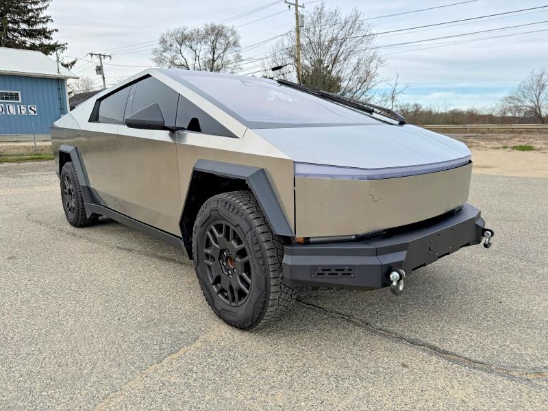2024 Tesla Cybertruck VIN 7G2CEHEE3RA048554 — COPART salvage auction photo
