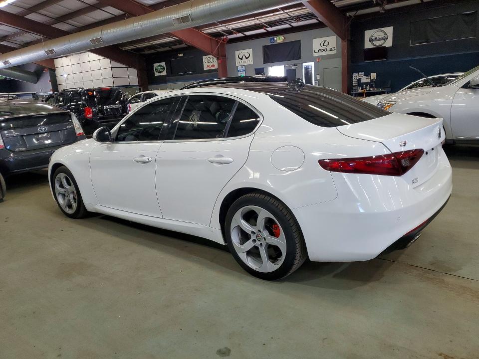 2018 Alfa romeo Giulia VIN ZARFAEDN6J7597664 COPART salvage auction — MINOR DENT/SCRATCHES, Ma - Certificate Of Title (P), sold $7,900 on 2026-09-18 (photo 2)