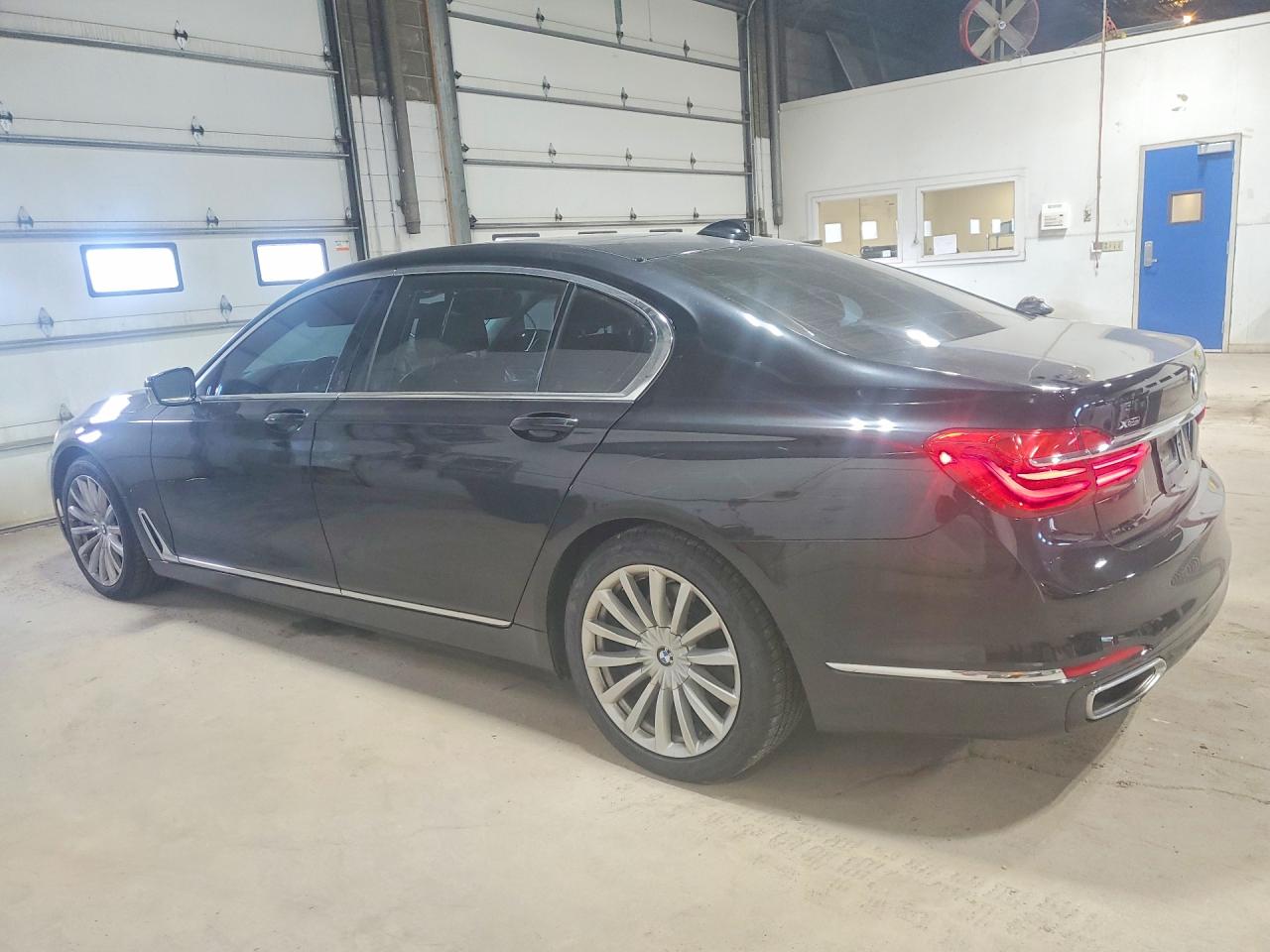 2018 BMW 7er VIN WBA7E4C5XJGV28133 COPART salvage auction — Front End, St - Salvage Title, sold $8,200 on 2026-09-24 (photo 2)
