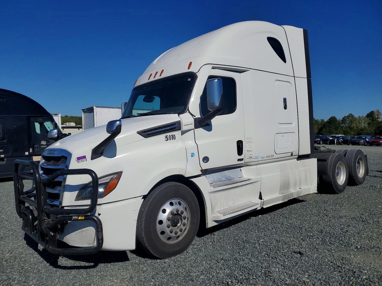 2022 Freightliner Cascadia 126 VIN 3AKJHHDR3NSNC5010 — COPART salvage auction photo