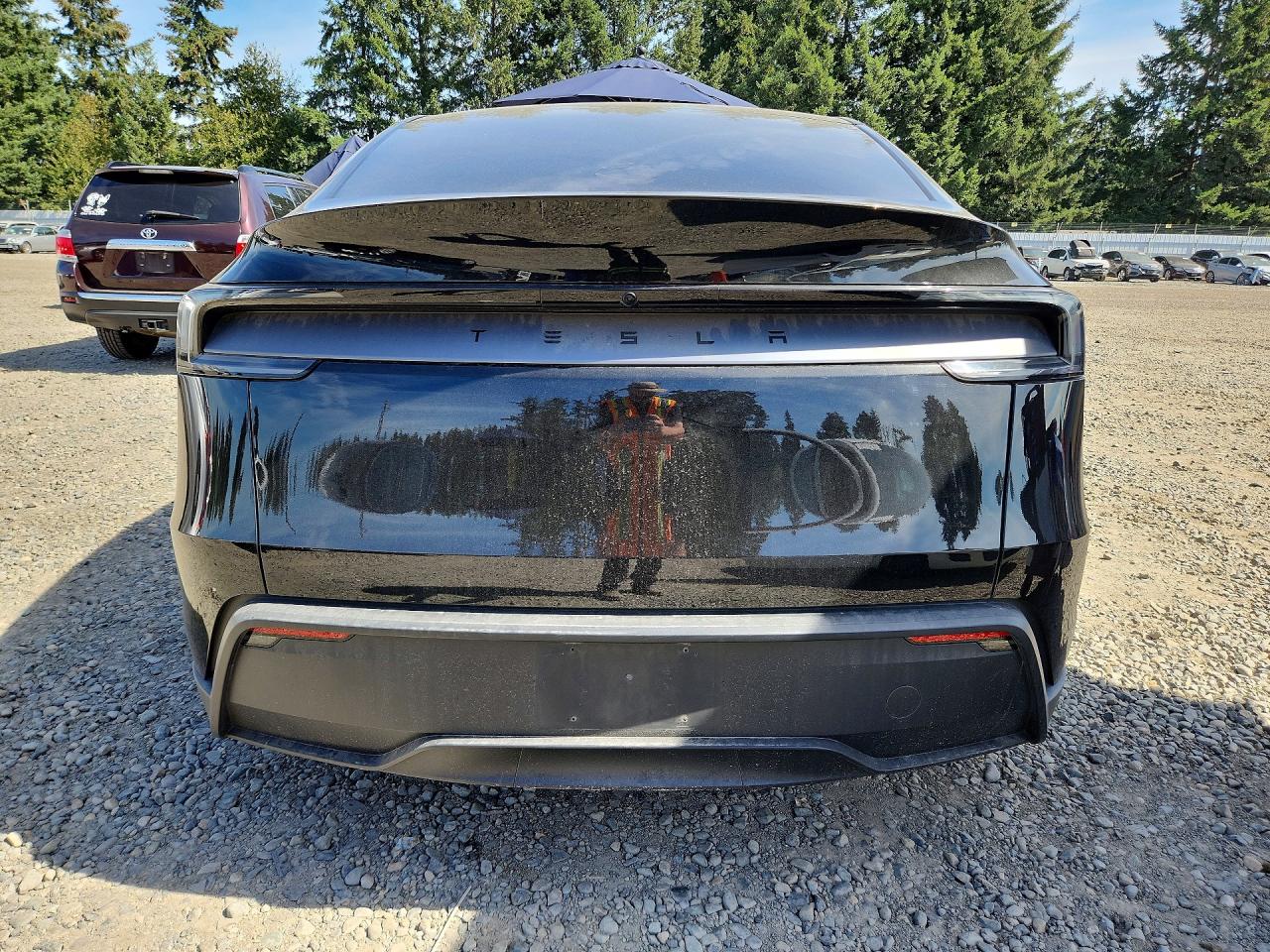 2026 Tesla Model Y VIN 7SAYGDEDXTF596891 COPART salvage auction — Front End, Bs - Salvage Title, sold $21,700 on 2026-09-25 (photo 6)