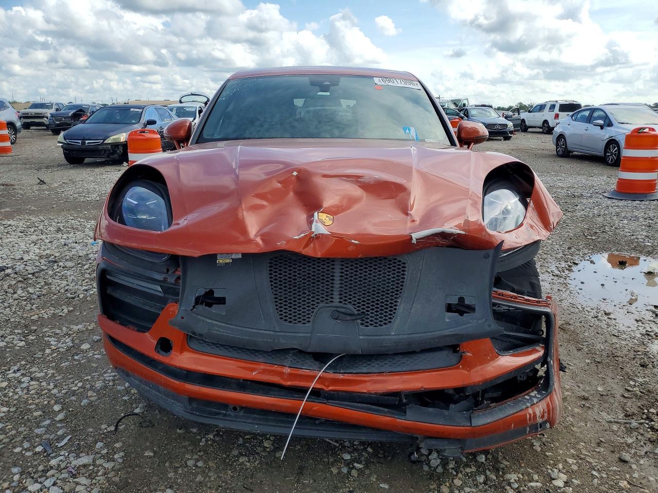 2022 Porsche Macan VIN WP1AA2A56NLB07856 COPART salvage auction — Front End, TX - CERT OF TITLE-MANUFACTURER BUY, sold $16,800 on 2026-10-08 (photo 5)