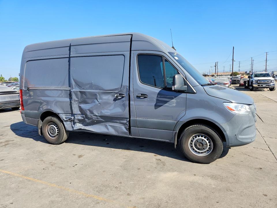2022 Mercedes-Benz Sprinter VIN W1Y4DBHY5NT103783 COPART salvage auction — SIDE, Ca - Dis/Dlr/Exp Lien Papers-Salv, sold $10,000 on 2026-10-05 (photo 4)