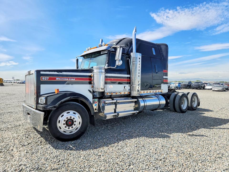 2020 Workhorse custom chassis Medium duty/box trucks VIN 5KJJABDR7LPLX2357 — COPART salvage auction photo