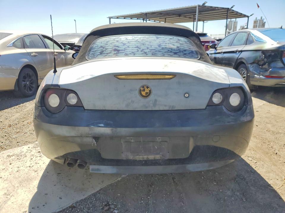2003 BMW Z4 VIN 4USBT33443LR61634 COPART salvage auction — FRONT END, CA - APP FOR DUP CLEAN OR AC, sold $425 on 2026-10-06 (photo 6)