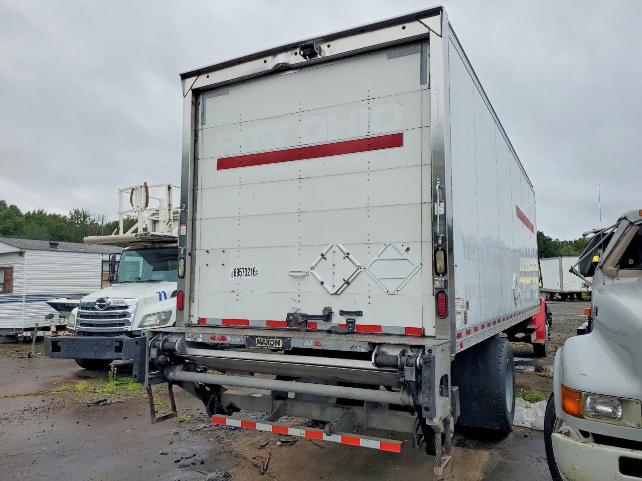 2017 Freightliner M2 VIN 1FVACXDT4HHHY2624 COPART salvage auction — Minor Dent/Scratches, OH - CERTIFICATE OF TITLE, sold $11,100 on 2026-10-08 (photo 3)