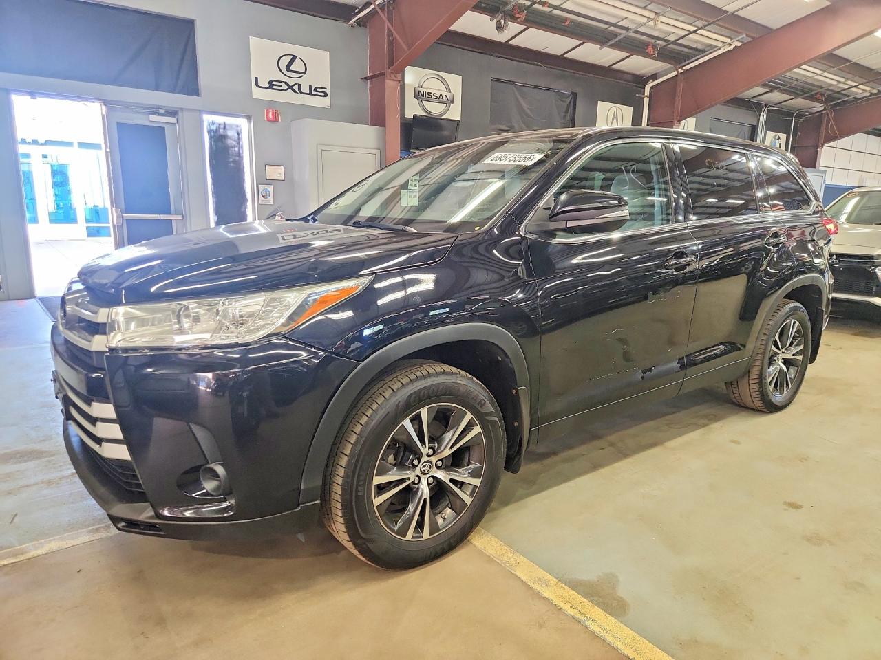 2019 Toyota Highlander VIN 5TDBZRFH6KS941470 — COPART salvage auction photo
