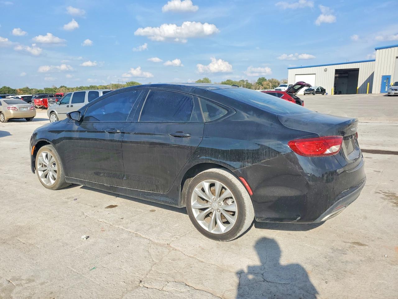 2015 Chrysler 200 VIN 1C3CCCBG5FN514913 COPART salvage auction — Hail, OK - CERT OF TITLE-REPOSSESSION, sold $400 on 2026-10-02 (photo 2)