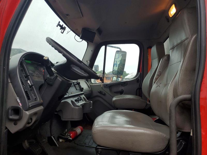 2017 Freightliner M2 VIN 1FVACXDT4HHHY2624 COPART salvage auction — MINOR DENT/SCRATCHES, OH - CERTIFICATE OF TITLE, sold $11,000 on 2026-10-05 (photo 7)