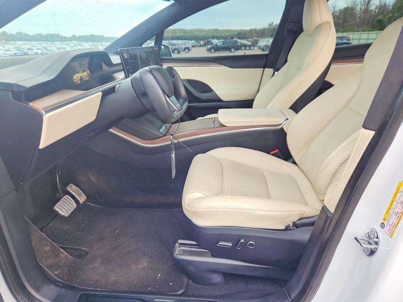 2023 Tesla Model x VIN 7SAXCDE55PF371154 COPART salvage auction — MINOR DENT/SCRATCHES, SD - CERT OF TITLE-SALVAGE, sold $10,700 on 2026-10-01 (photo 7)
