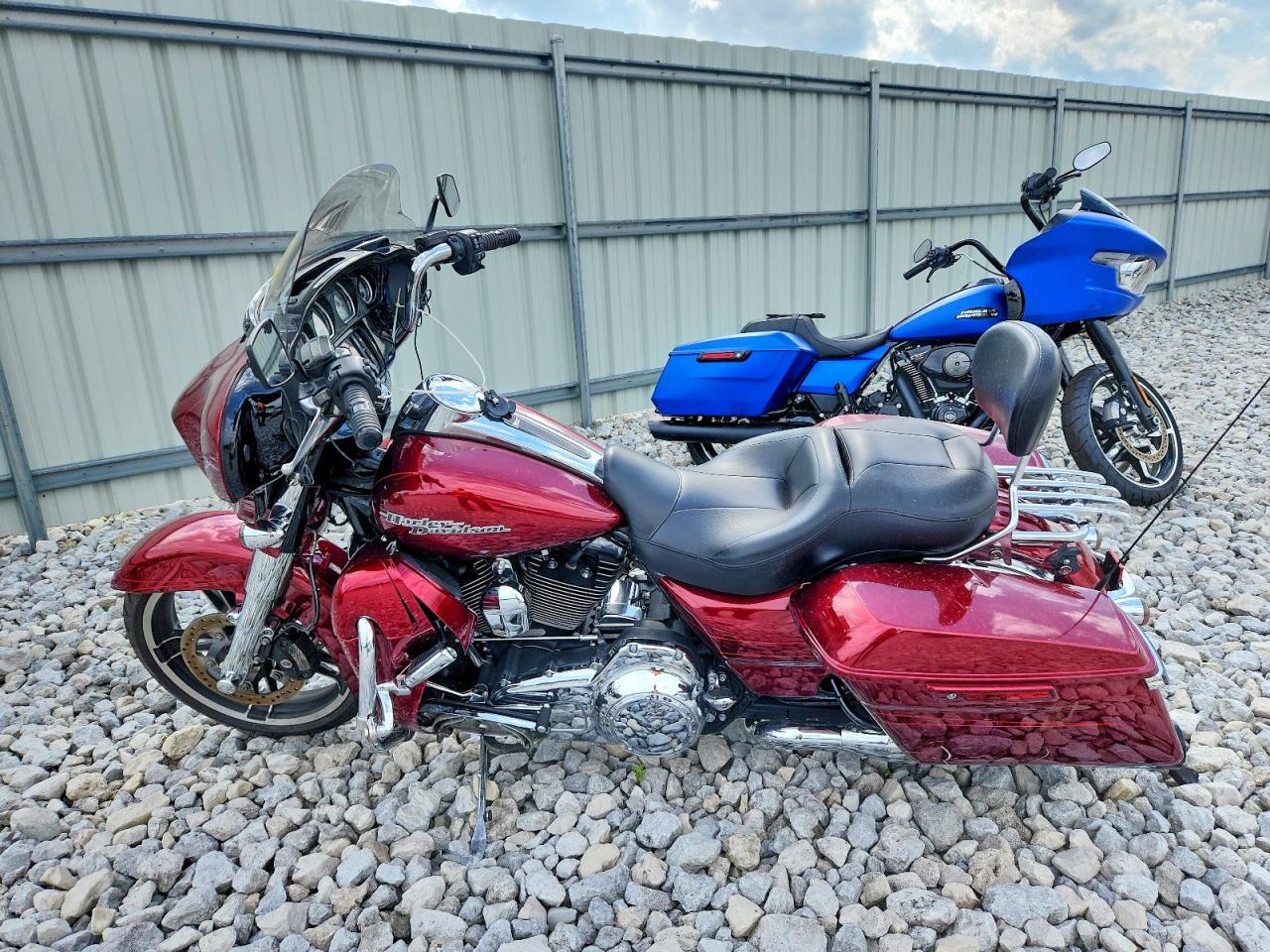 2016 Harley-davidson Fl VIN 1HD1KRM15GB673966 COPART salvage auction — Side, OH - CERT OF TITLE-SALVAGE, sold $4,450 on 2026-09-17 (photo 3)