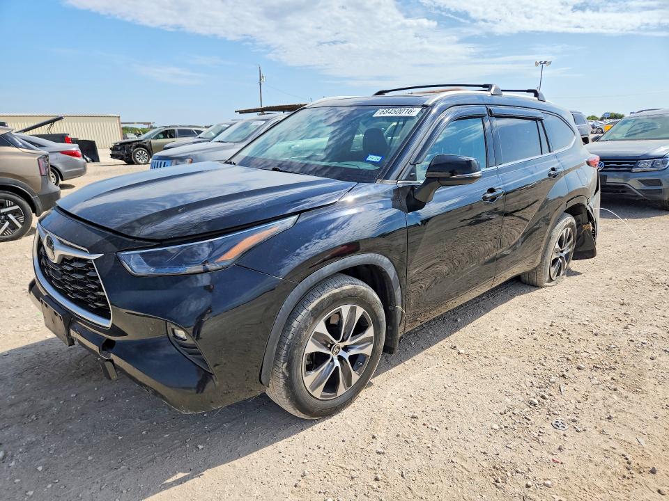 2022 Toyota Highlander VIN 5TDGZRBH3NS244242 — COPART salvage auction photo
