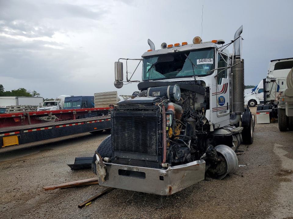 2005 Kenworth T800 VIN 3WKDPBTXX5F080368 — COPART salvage auction photo