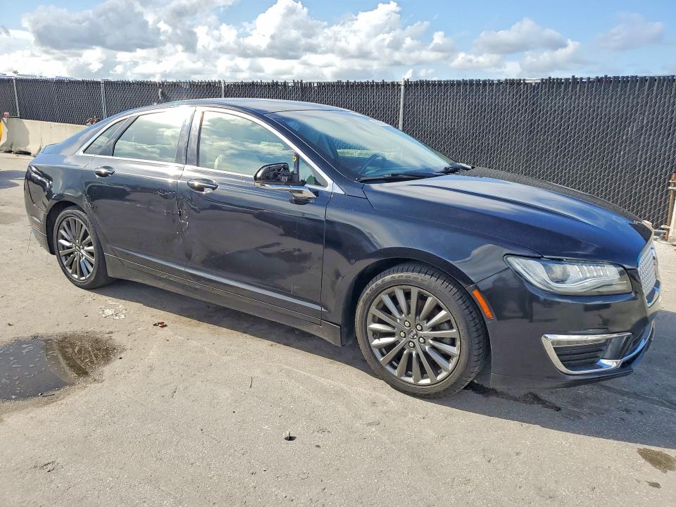 2020 Lincoln Mkz VIN 3LN6L5A97LR611378 COPART salvage auction — MINOR DENT/SCRATCHES, FL - CERTIFICATE OF TITLE (P), sold $4,200 on 2026-10-11 (photo 4)