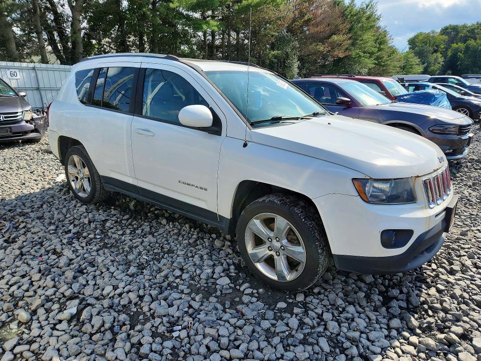 2014 Jeep Compass VIN 1C4NJDEB7ED828910 COPART salvage auction — NORMAL WEAR, NJ - CERTIFICATE OF TITLE, sold $1,400 on 2026-09-21 (photo 4)